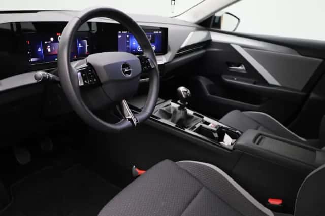 Opel Astra (2023) thumbnail 23