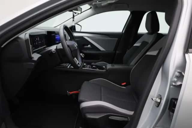 Opel Astra (2023) thumbnail 9