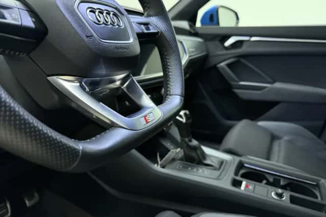 Audi Q3 (2019) thumbnail 30