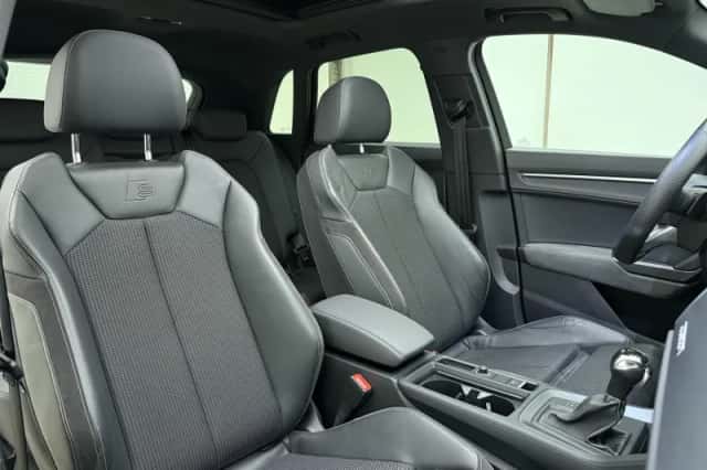 Audi Q3 (2019) thumbnail 5