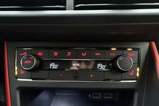 Volkswagen Polo (2019) thumbnail 20