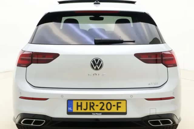 Volkswagen Golf (2024) thumbnail 8