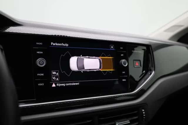 Volkswagen Polo (2023) thumbnail 23