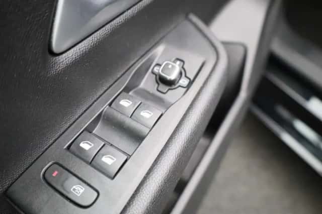Opel Astra (2023) thumbnail 23