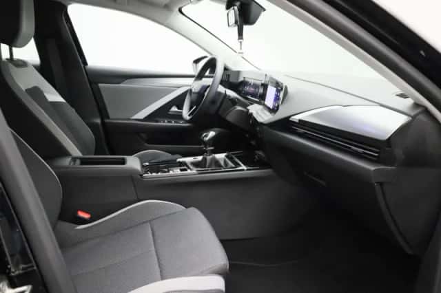 Opel Astra (2023) thumbnail 26