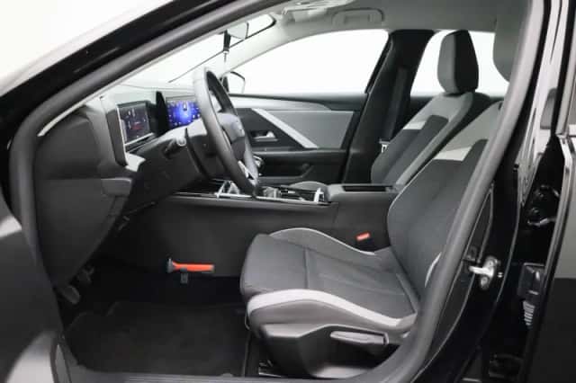 Opel Astra (2023) thumbnail 9