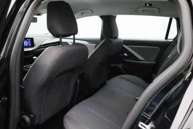 Opel Astra (2023) thumbnail 10