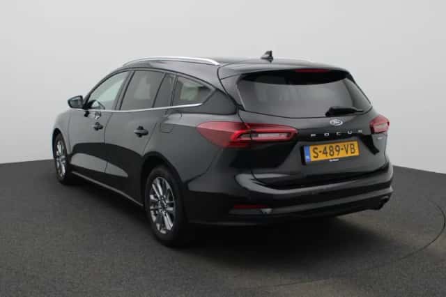 Ford Focus (2023) thumbnail 2