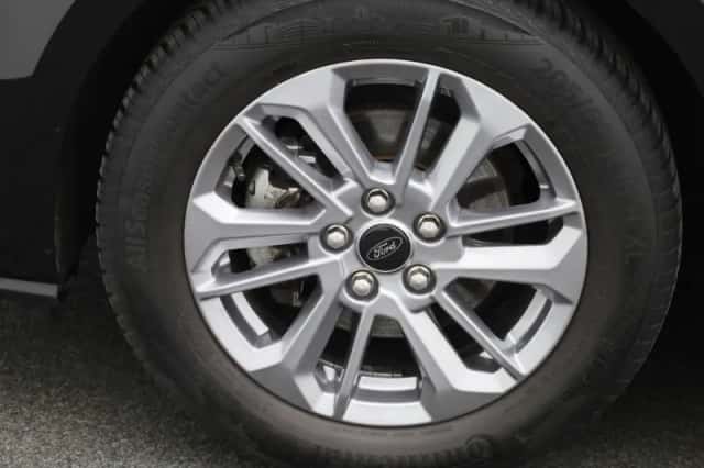 Ford Focus (2023) thumbnail 12