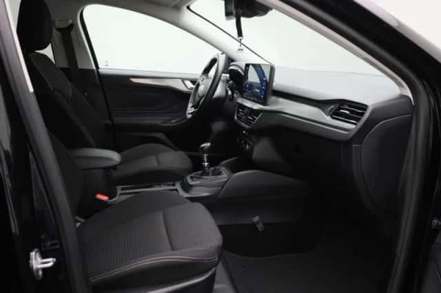 Ford Focus (2023) thumbnail 27