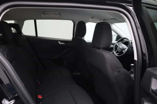 Ford Focus (2023) thumbnail 28