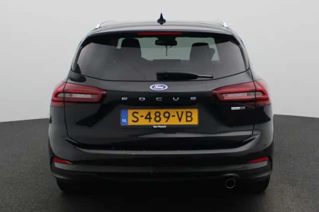 Ford Focus (2023) thumbnail 5