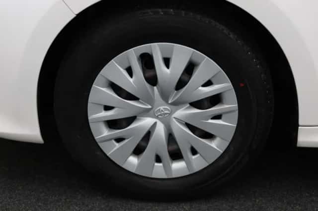 Toyota Yaris (2021) thumbnail 12
