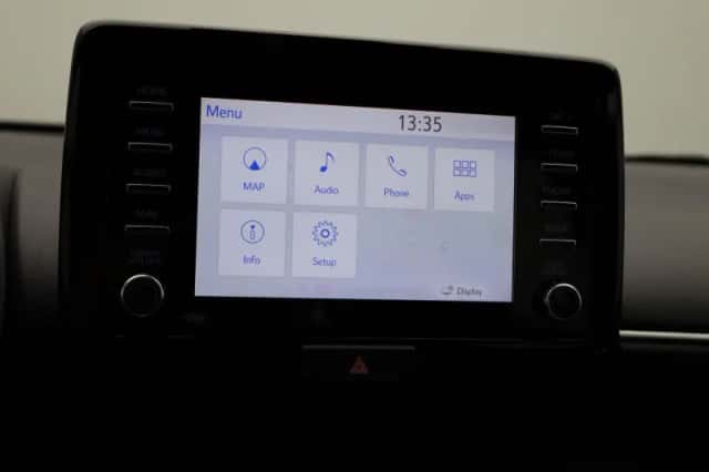 Toyota Yaris (2021) thumbnail 16