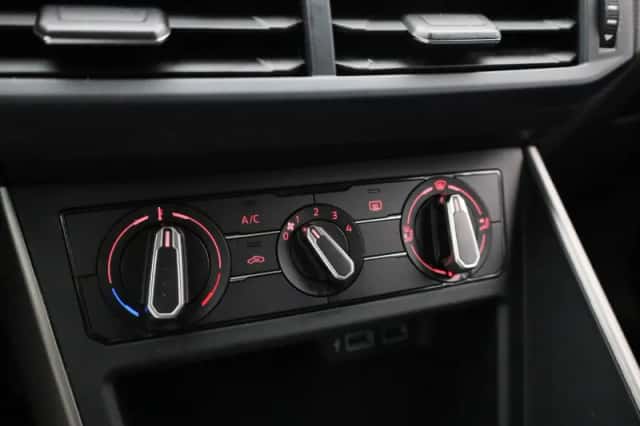 Volkswagen Polo (2020) thumbnail 23