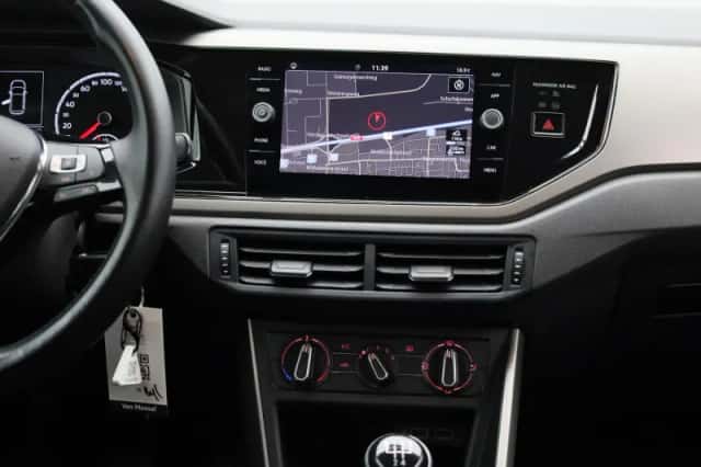 Volkswagen Polo (2020) thumbnail 8