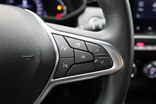 Renault Clio (2022) thumbnail 16