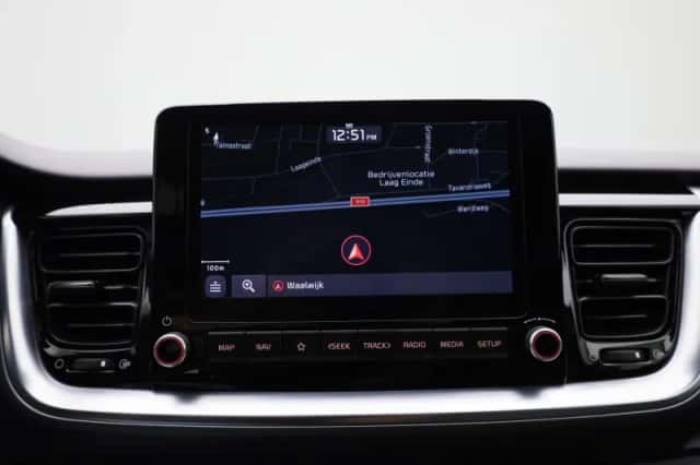 Kia Stonic (2021) thumbnail 16