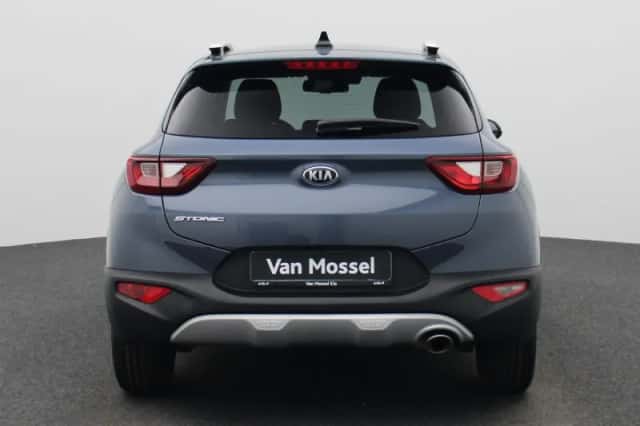 Kia Stonic (2021) thumbnail 5