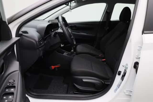 Hyundai i20 (2022) thumbnail 9