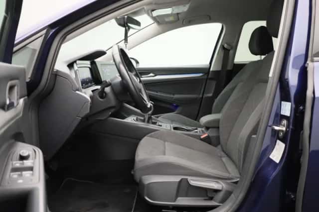 Volkswagen Golf (2021) thumbnail 11
