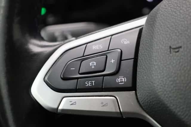 Volkswagen Golf (2021) thumbnail 18