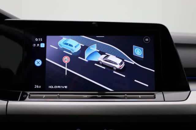 Volkswagen Golf (2021) thumbnail 22