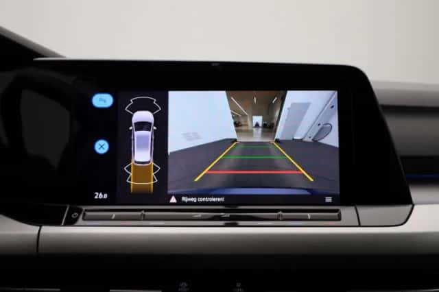 Volkswagen Golf (2021) thumbnail 26