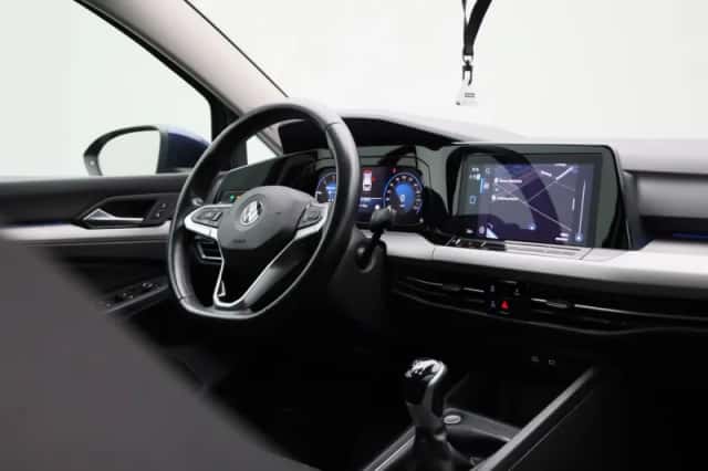 Volkswagen Golf (2021) thumbnail 31