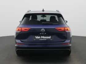 Volkswagen Golf (2021) thumbnail 5