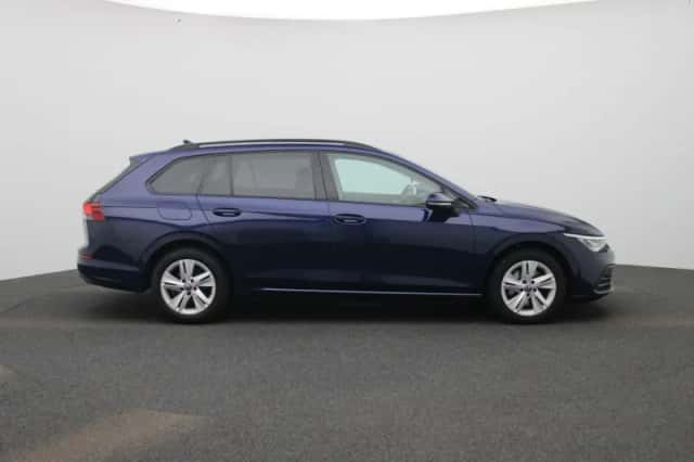 Volkswagen Golf (2021) thumbnail 6