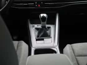 Volkswagen Golf (2021) thumbnail 10