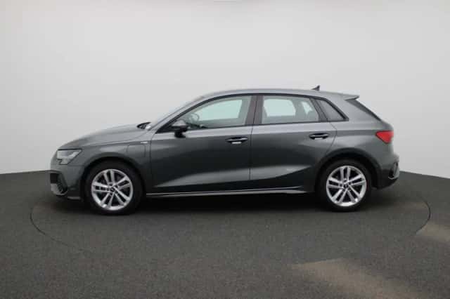 Audi A3 (2024) thumbnail 4