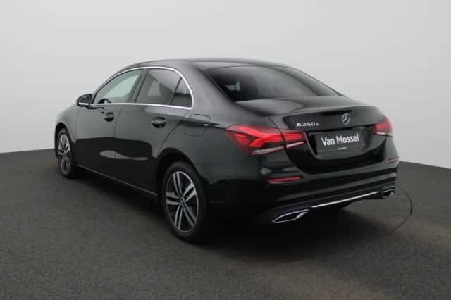 Mercedes-Benz A-Klasse (2021) thumbnail 2