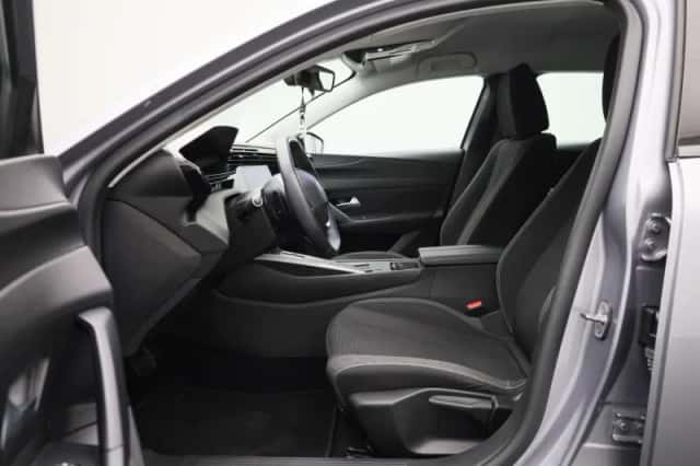 Peugeot 308 (2023) thumbnail 11