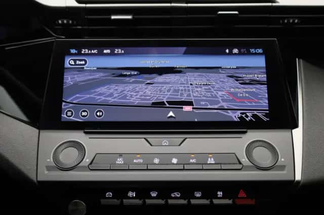 Peugeot 308 (2023) thumbnail 16