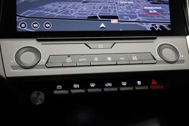 Peugeot 308 (2023) thumbnail 17