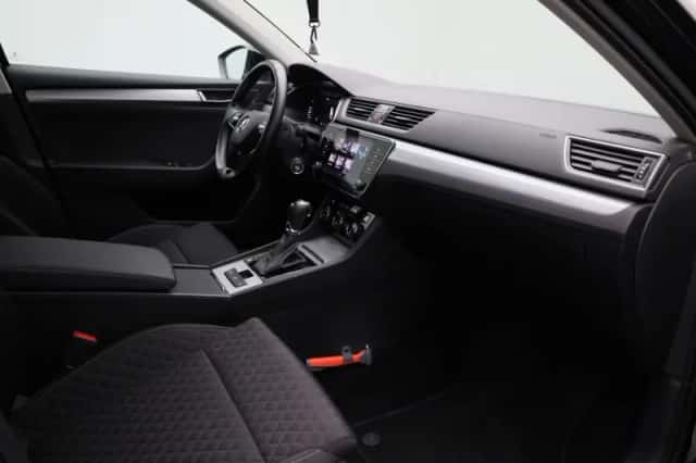 Škoda Superb (2023) thumbnail 33