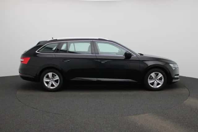Škoda Superb (2023) thumbnail 6