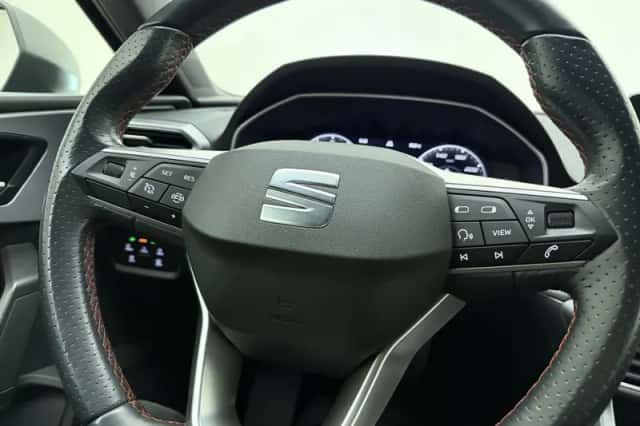 SEAT Leon (2022) thumbnail 16