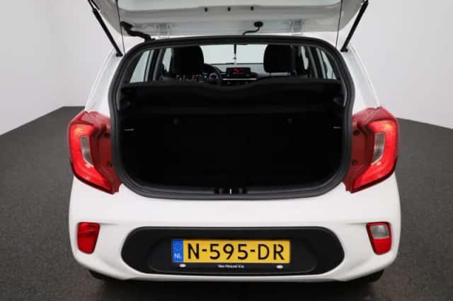 Kia Picanto (2021) thumbnail 11