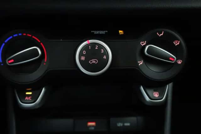Kia Picanto (2021) thumbnail 19
