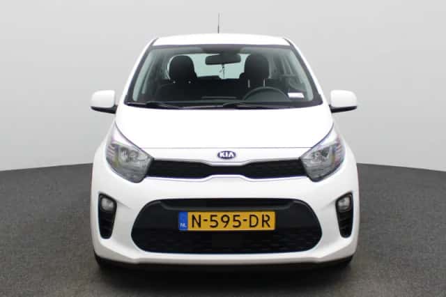 Kia Picanto (2021) thumbnail 3