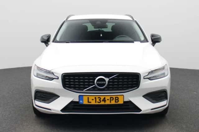 Volvo V60 (2021) thumbnail 3