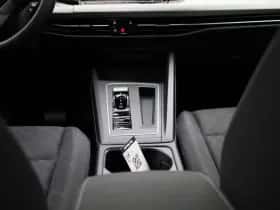 Volkswagen Golf thumbnail 10