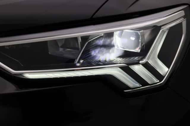 Audi Q3 (2022) thumbnail 14