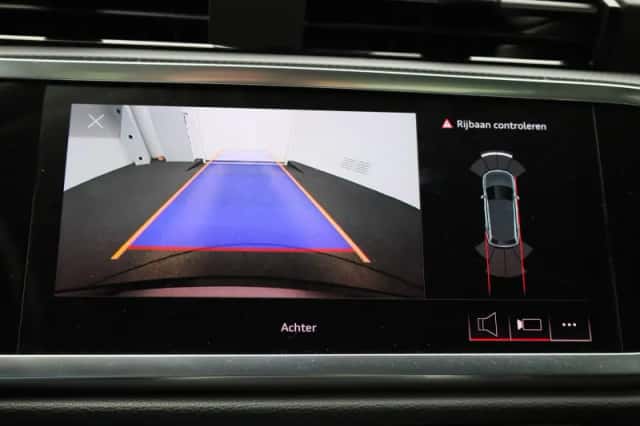 Audi Q3 (2022) thumbnail 24