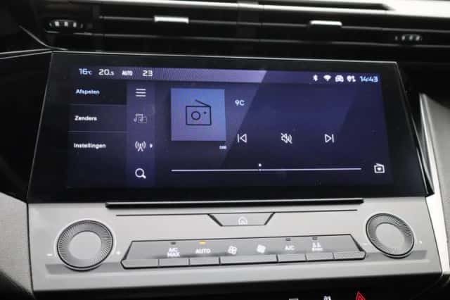 Peugeot 308 (2023) thumbnail 17