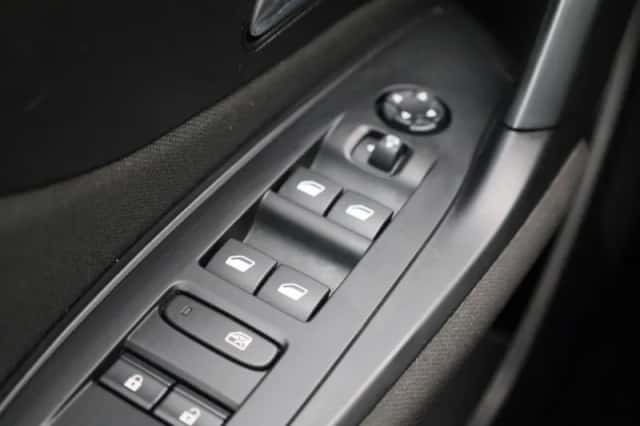 Peugeot 308 (2023) thumbnail 27