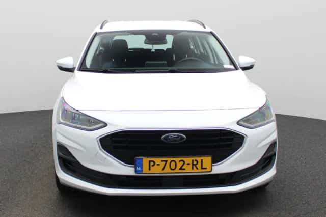 Ford Focus (2022) thumbnail 3